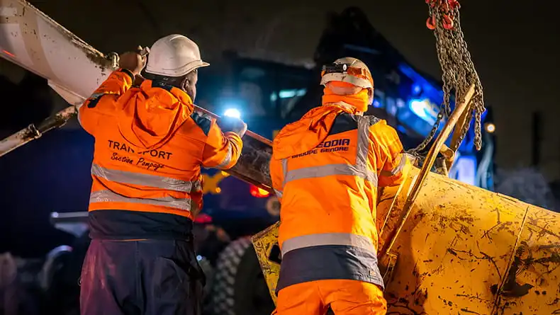 Presquaccident chantier de nuit lors de circulation dengins